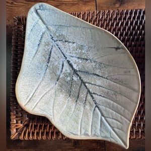 Anthropologie Glazed Stoneware Oak Leaf Collectible Plate
